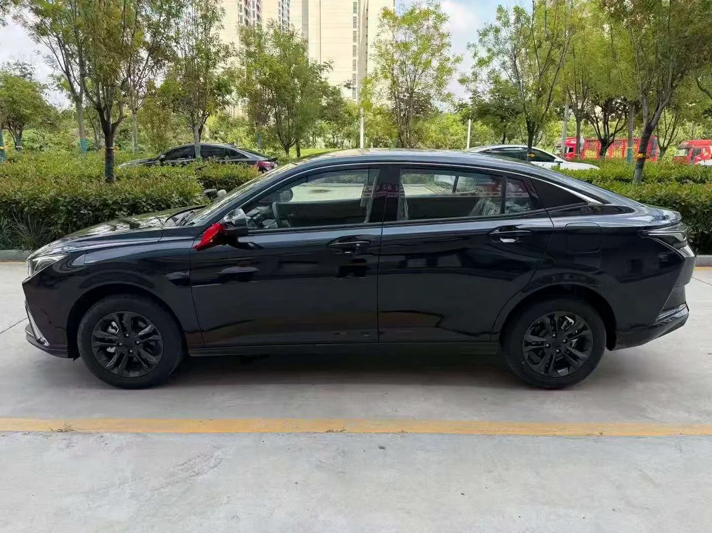 东风奕炫 后面外观三