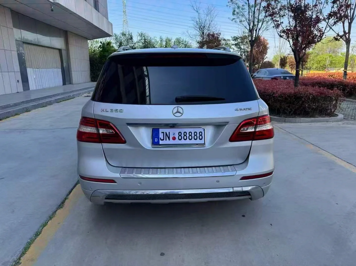 奔驰ML 后面外观二
