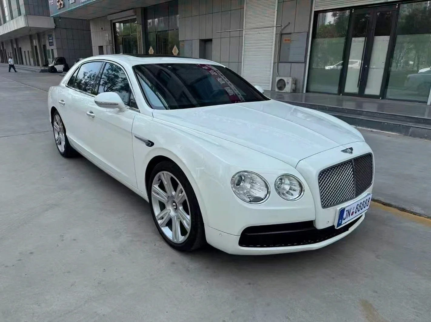 16年宾利飞驰 4.0T V8尊贵版