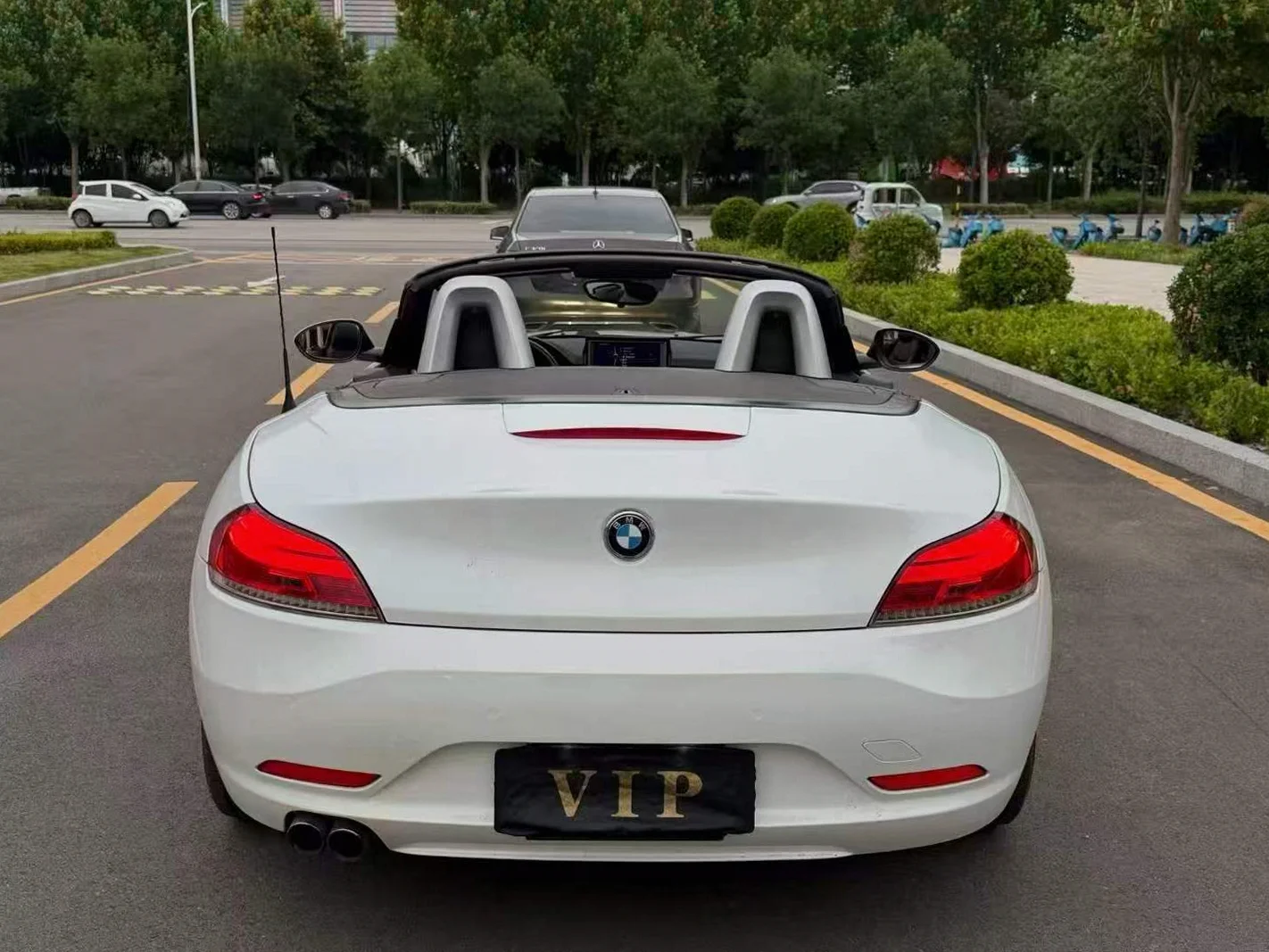 宝马Z4 后面外观三