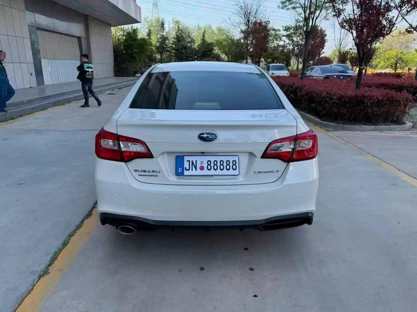 斯巴鲁力狮 后面外观二