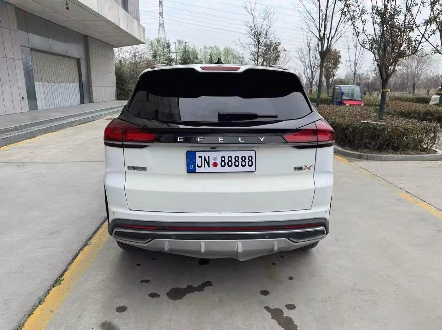 吉利博越 后面外观二