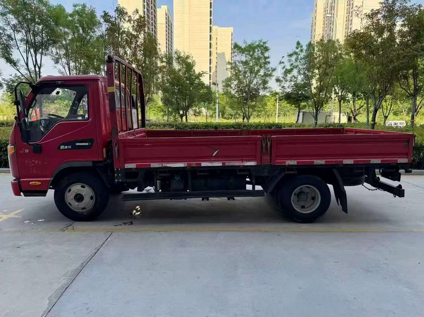 货车江淮康玲J5 后面外观三