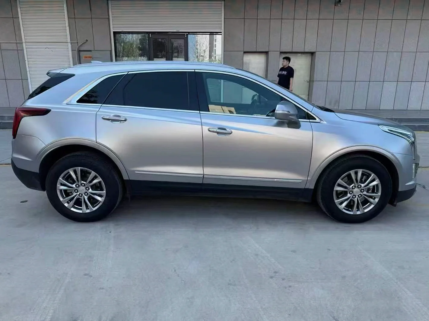 凯迪拉克XT5 后面外观一