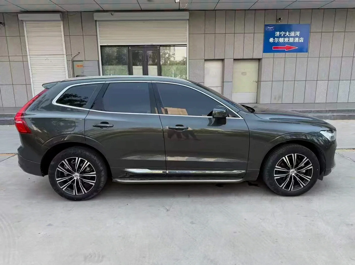 沃尔沃XC60 后面外观一