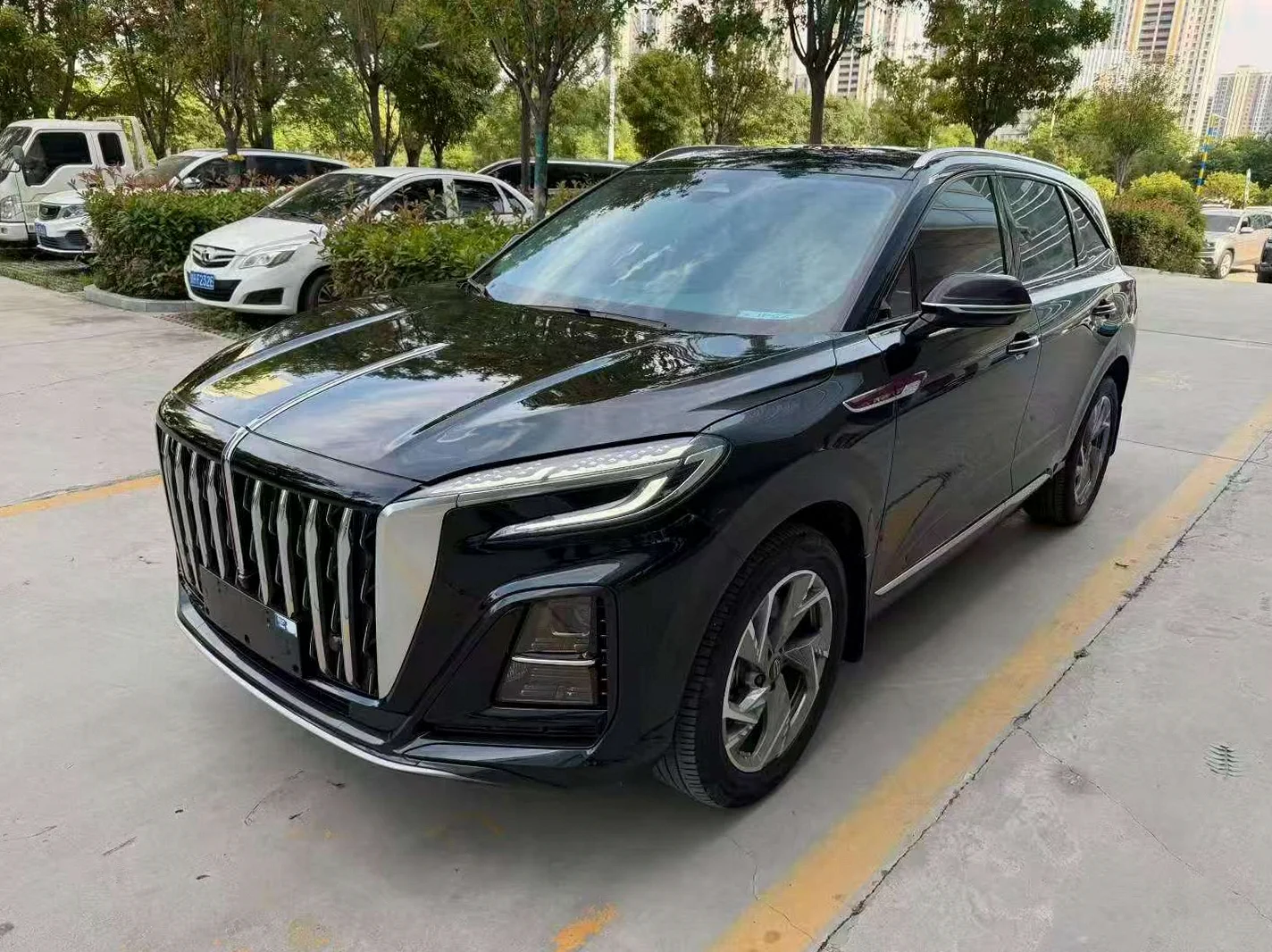红旗HS3 正面外观三