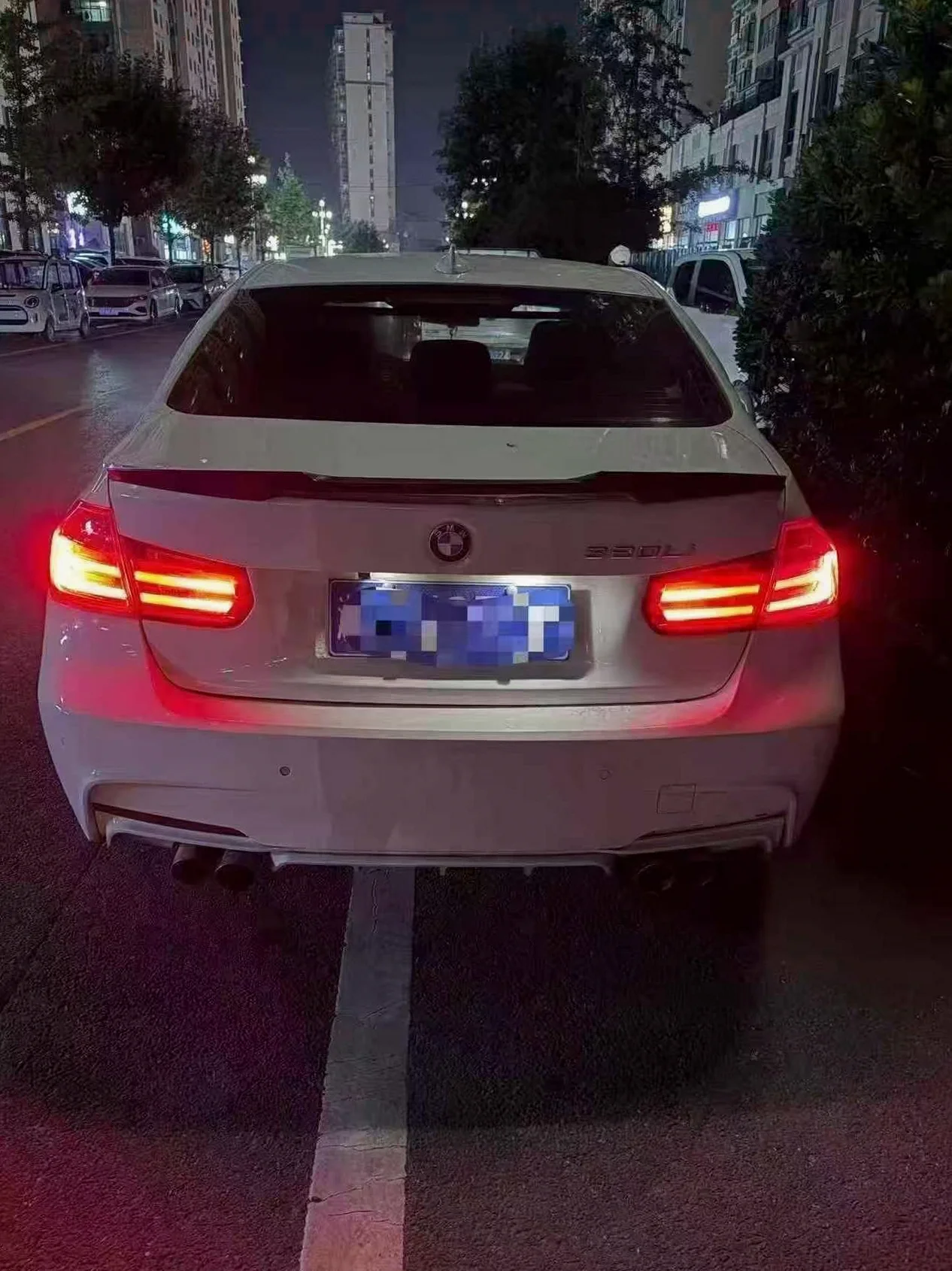 宝马3系 后面外观三