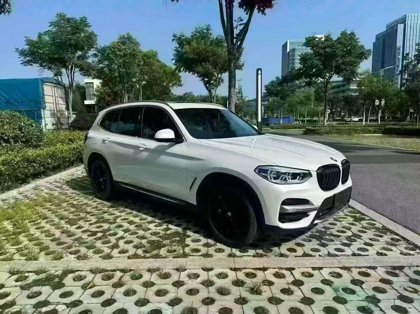 宝马X3 正面外观三