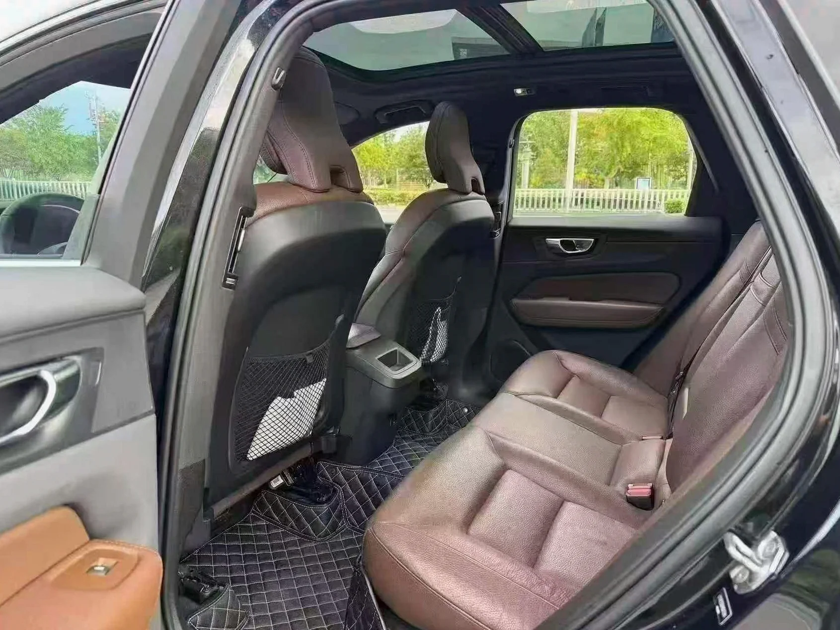 沃尔沃XC60 后面外观三