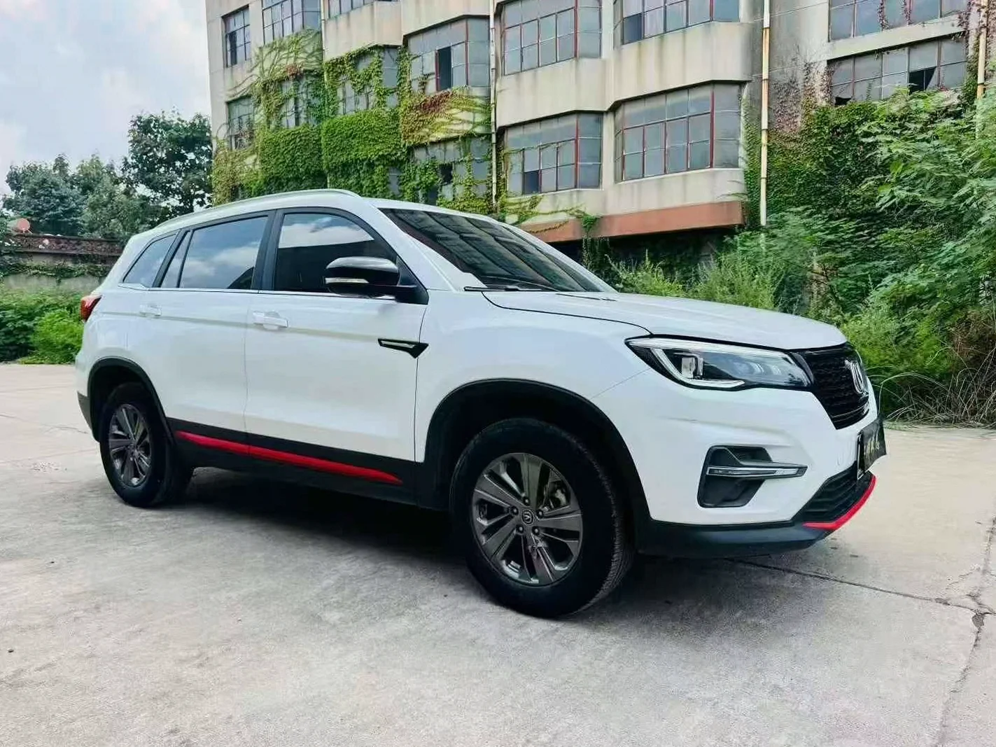 奔驰C 正面外观三