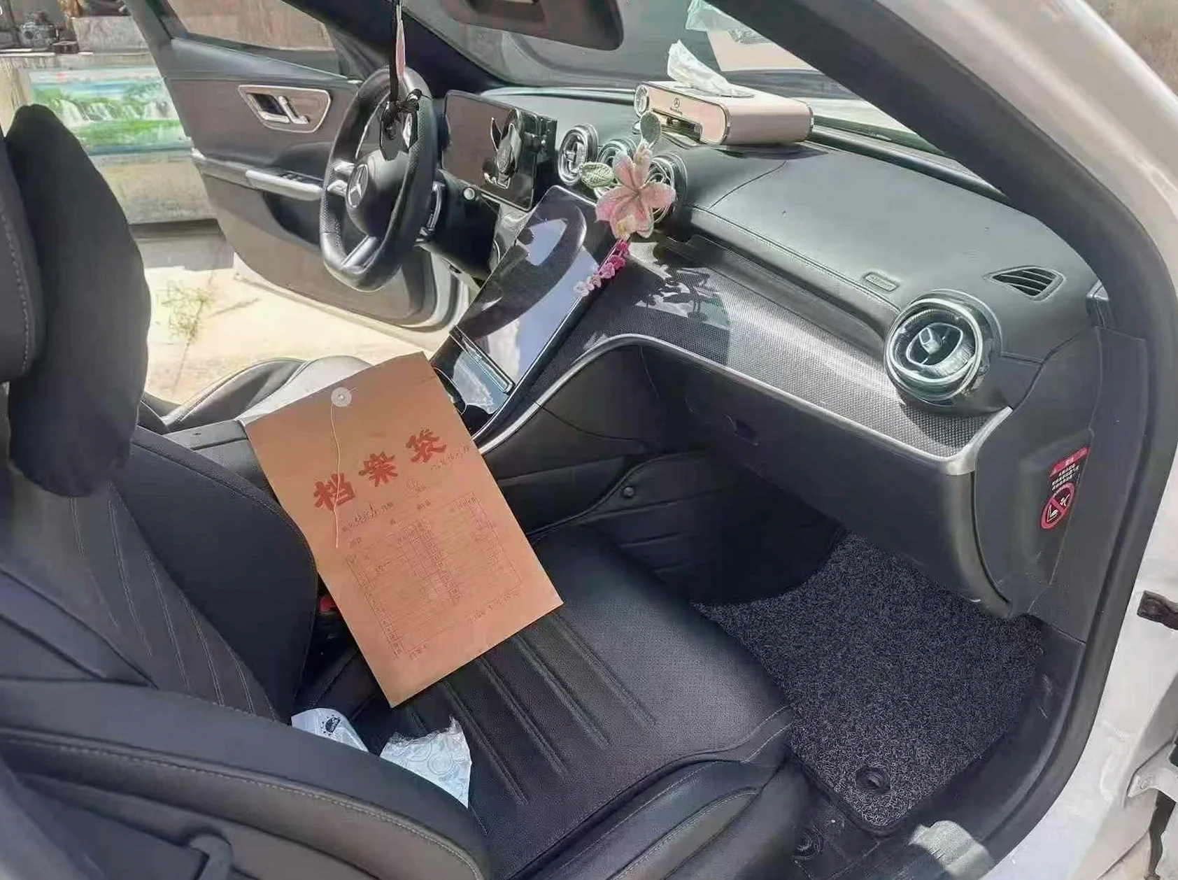 奔驰C 后面外观二