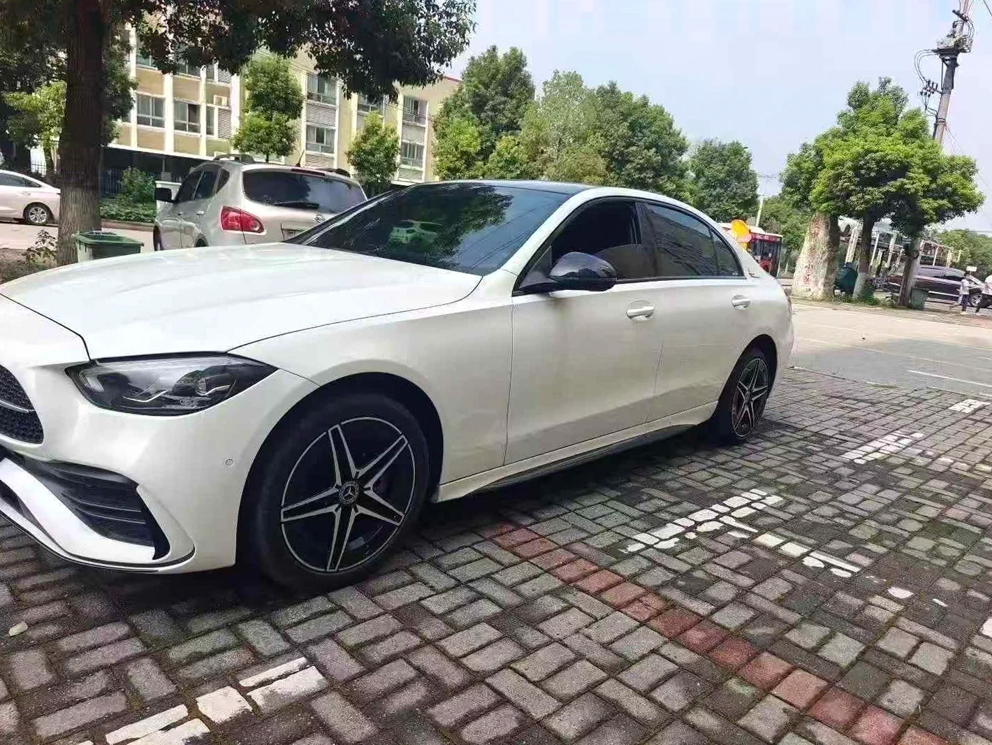 奔驰C 正面外观二