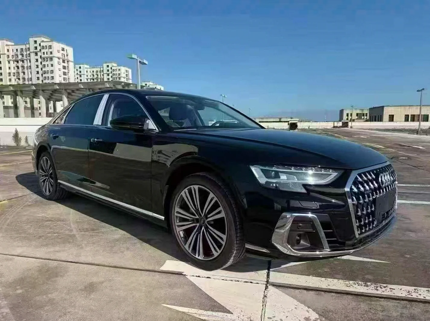奥迪A8L 正面外观三